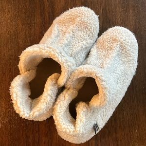 Women’s LL Bean slipper booties